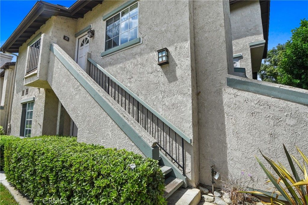 141 Oxford, Irvine, CA 92612 — photo 3
