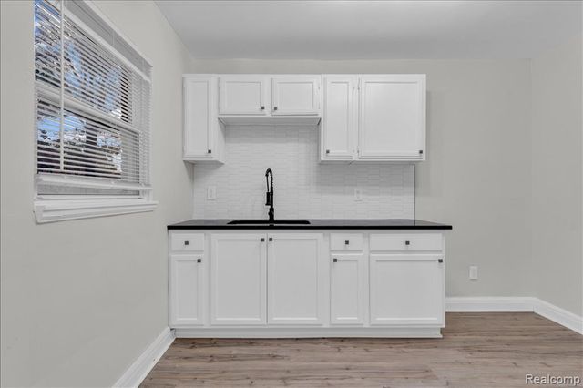 17208 Kentucky Street, Detroit, MI 48221