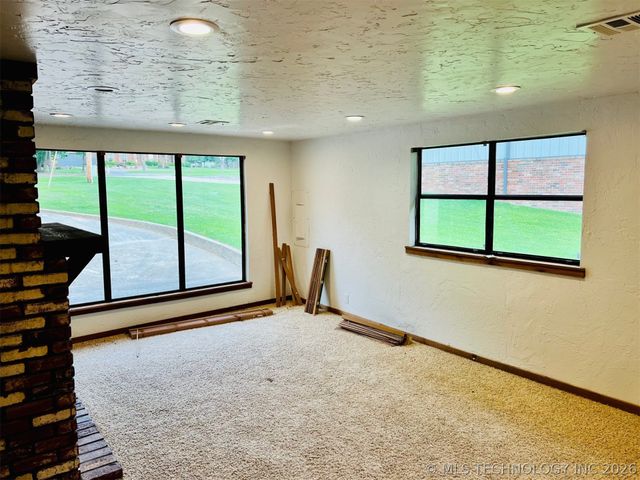 6800 Magnolia Drive, Kingston, OK 73439