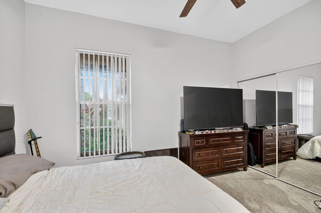 6900 Cairnwell Drive, Boynton Beach, FL 33472
