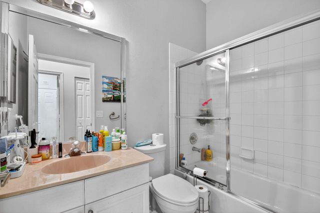 6900 Cairnwell Drive, Boynton Beach, FL 33472