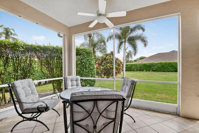 6900 Cairnwell Drive, Boynton Beach, FL 33472
