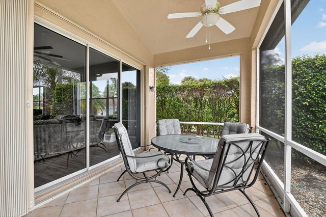 6900 Cairnwell Drive, Boynton Beach, FL 33472