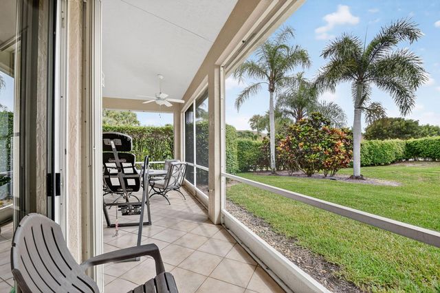 6900 Cairnwell Drive, Boynton Beach, FL 33472