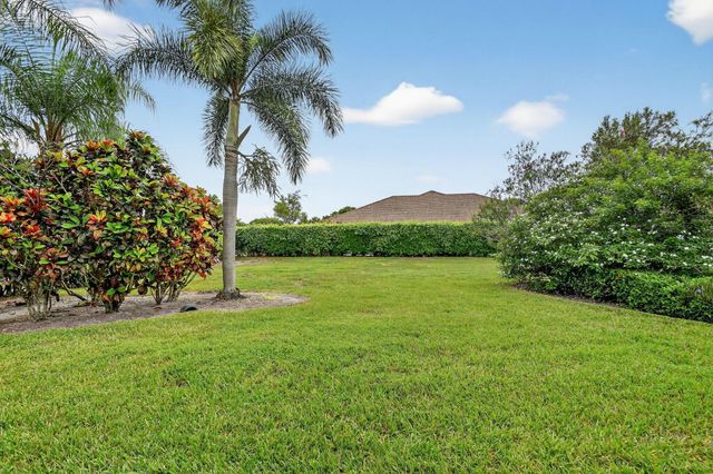 6900 Cairnwell Drive, Boynton Beach, FL 33472