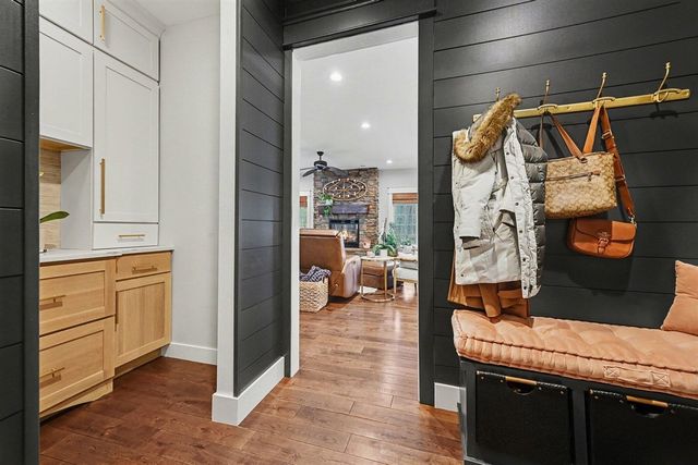 7843 Harvest Hill Lane, Kalamazoo, MI 49009