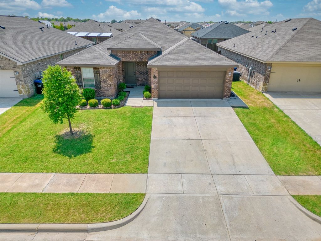103 Gallant Fox Lane, Caddo Mills, TX 75135