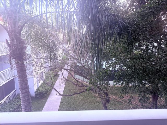 8540 SW 212th St 308, Cutler Bay, FL 33189