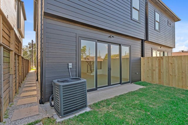 3617 Dreyfus Street, Houston, TX 77021