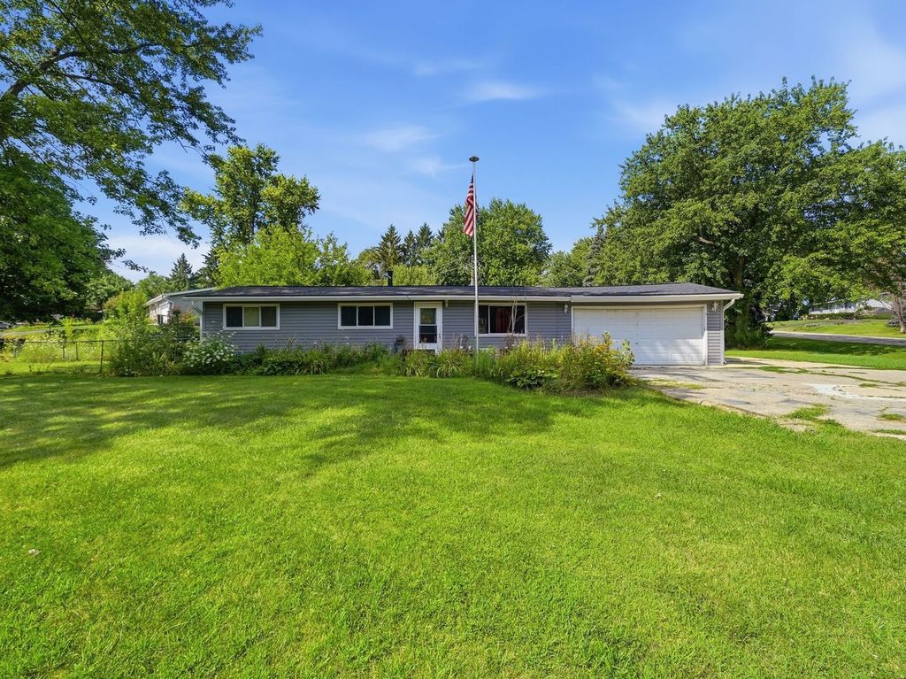 3715 Claremont Road, Johnsburg, IL 60051
