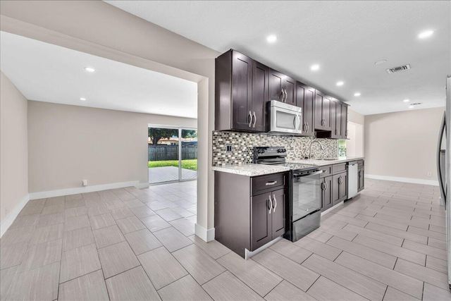 611 N Highland Drive, Hollywood, FL 33021