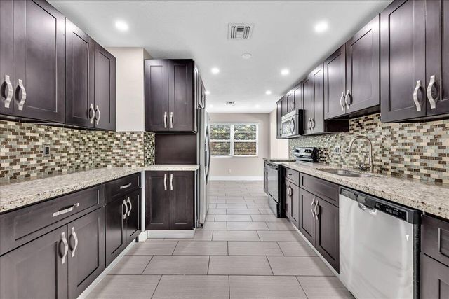 611 N Highland Drive, Hollywood, FL 33021