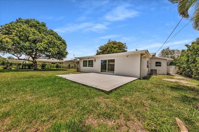 611 N Highland Drive, Hollywood, FL 33021