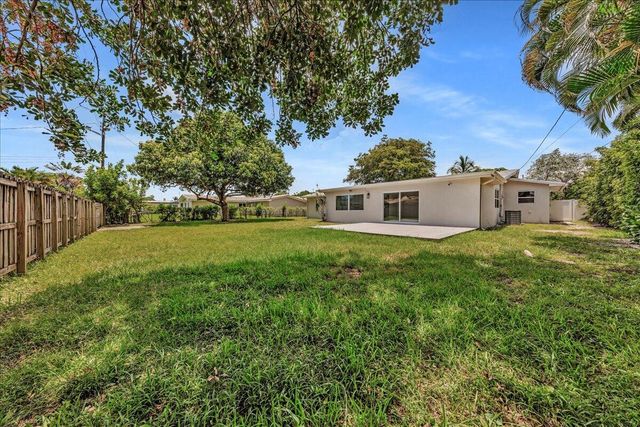 611 N Highland Drive, Hollywood, FL 33021