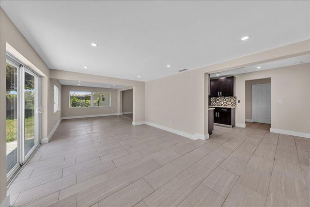 611 N Highland Drive, Hollywood, FL 33021