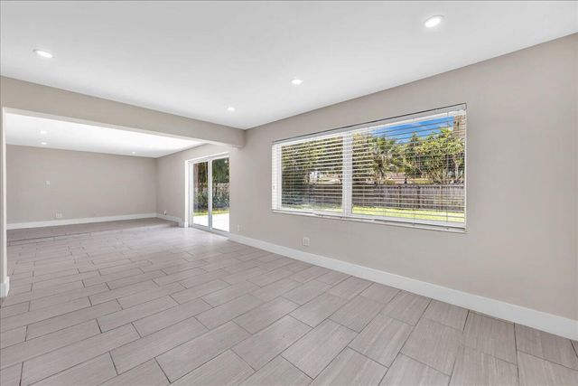 611 N Highland Drive, Hollywood, FL 33021