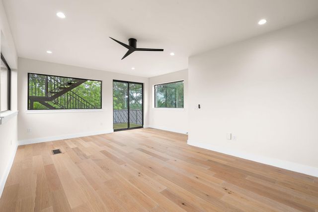 1910 Crooked LN, Austin, TX 78741