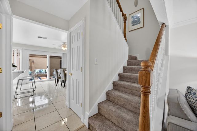 206 Touchstone Pl, West Sacramento, CA 95691
