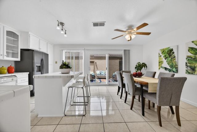 206 Touchstone Pl, West Sacramento, CA 95691