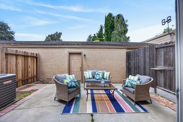 206 Touchstone Pl, West Sacramento, CA 95691