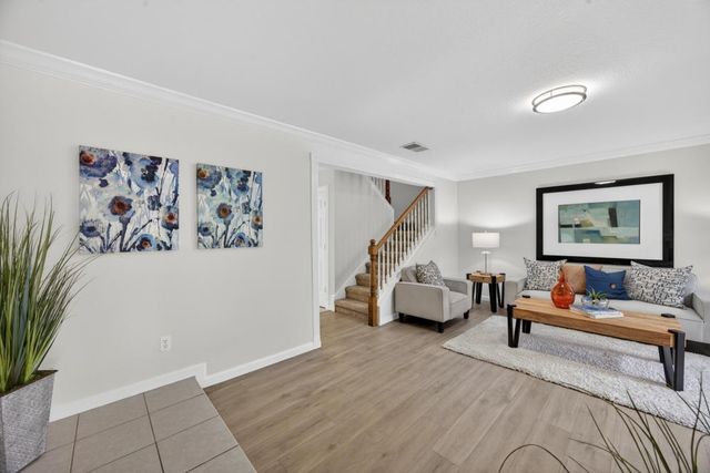206 Touchstone Pl, West Sacramento, CA 95691