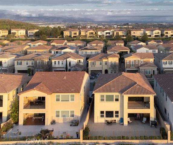 33 Manzanillo, Lake Forest (el Toro), CA 92630