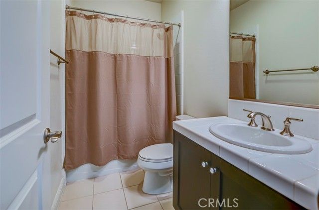 33 Manzanillo, Lake Forest (el Toro), CA 92630