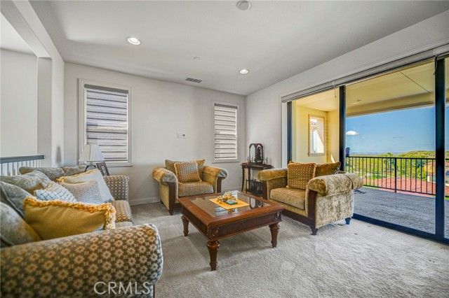 33 Manzanillo, Lake Forest (el Toro), CA 92630