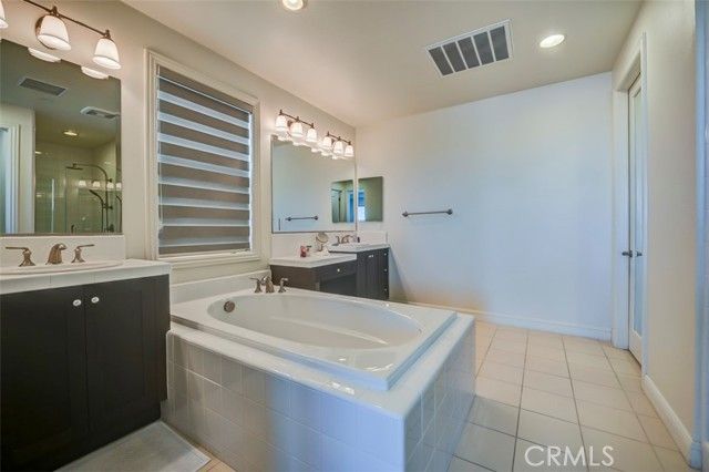 33 Manzanillo, Lake Forest (el Toro), CA 92630