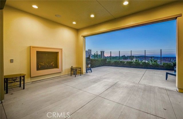 33 Manzanillo, Lake Forest (el Toro), CA 92630