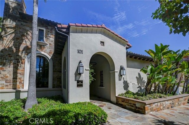 33 Manzanillo, Lake Forest (el Toro), CA 92630