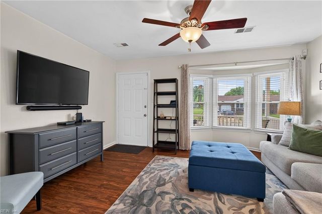 3204 Hancock DR, Chesapeake, VA 23323