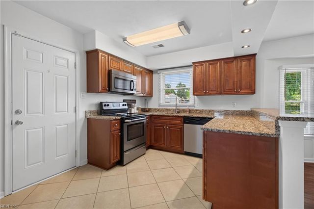 3204 Hancock DR, Chesapeake, VA 23323
