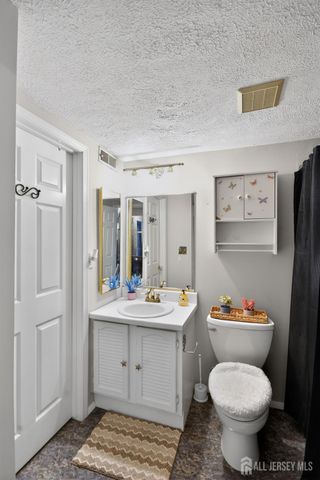 675 Bound Brook Road C0001, Dunellen, NJ 08812