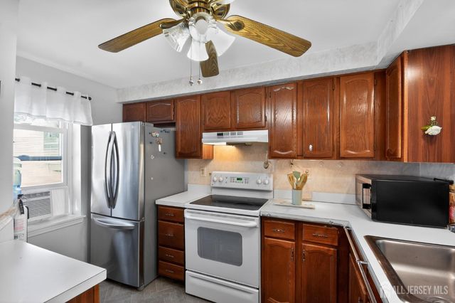 675 Bound Brook Road C0001, Dunellen, NJ 08812