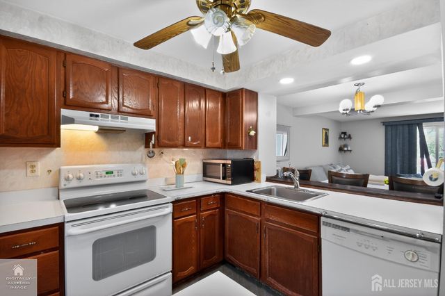 675 Bound Brook Road C0001, Dunellen, NJ 08812