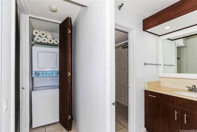 322 Aoloa Street 709, Kailua, HI 96734