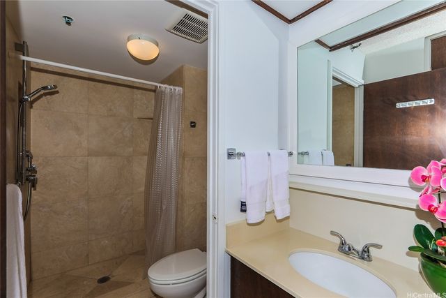 322 Aoloa Street 709, Kailua, HI 96734