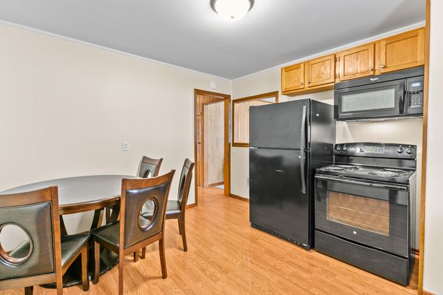 1923 AVENUE L, Council Bluffs, IA 51501