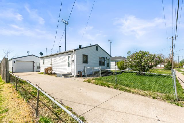 1923 AVENUE L, Council Bluffs, IA 51501