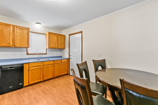 1923 AVENUE L, Council Bluffs, IA 51501