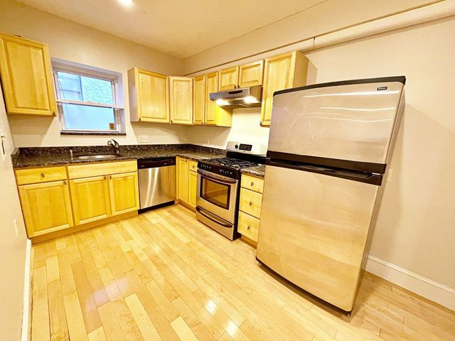 182 Cottage St 101, Boston, MA 02128