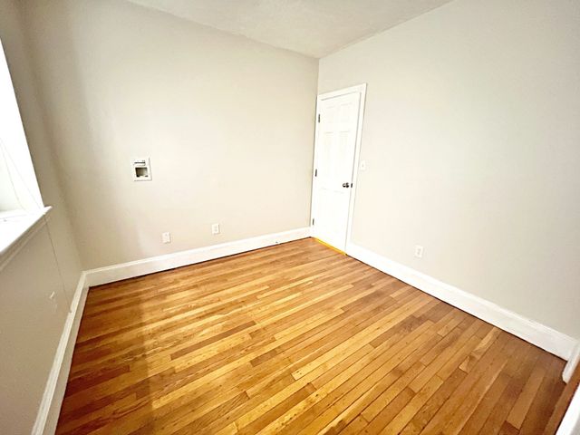 182 Cottage St 101, Boston, MA 02128