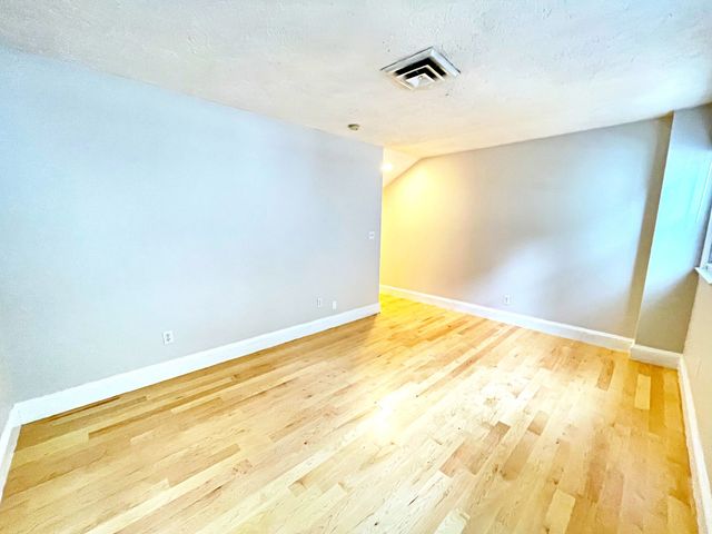 182 Cottage St 101, Boston, MA 02128