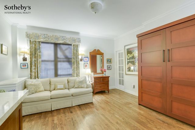 160 E 91st St Apt 3B, New York City, NY 10128