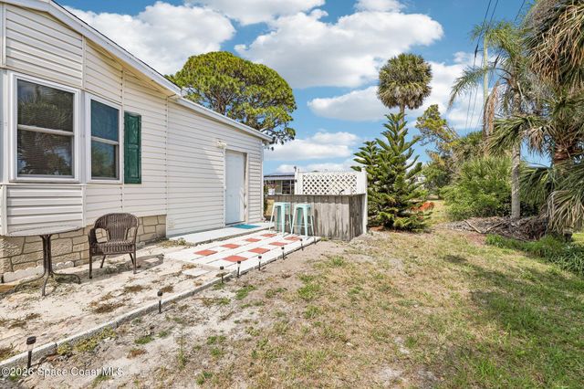 513 S Egret Circle, Barefoot Bay, FL 32976
