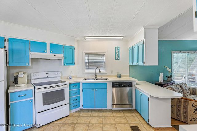 513 S Egret Circle, Barefoot Bay, FL 32976