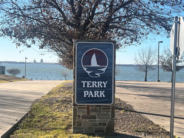 116 Darrell Drive, Heath, TX 75032