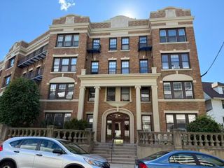 32 Sidlaw 6, Boston, MA 02135