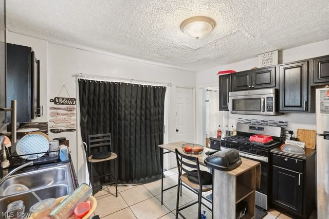 3288 Beechwood Avenue, Cleveland Heights, OH 44118